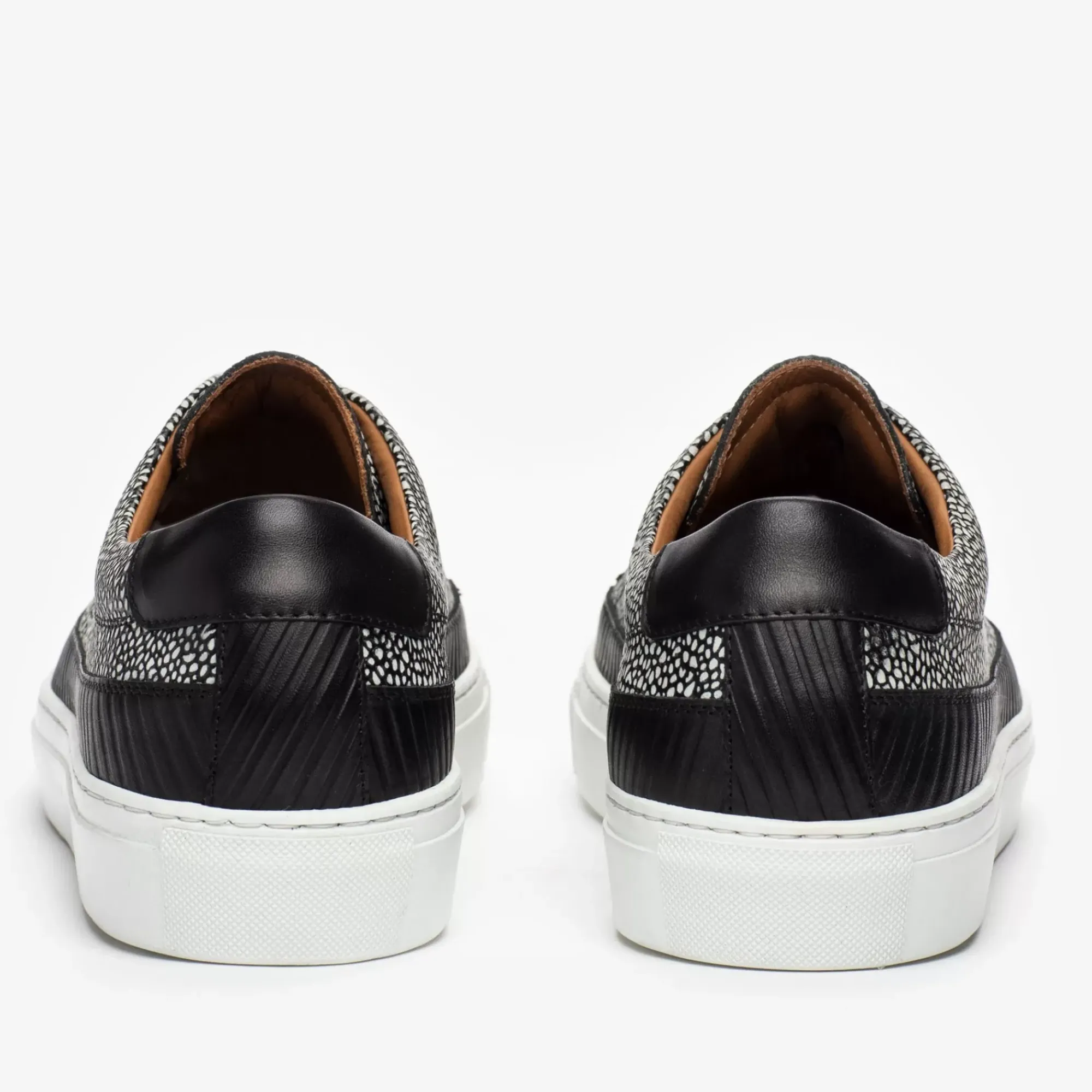 Best TAFT The Fifth Ave Sneaker In Stone Pebbled Leather |
