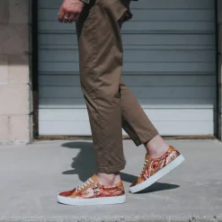 Outlet TAFT The Sneaker In Red Paisley - Unique Sneakers |